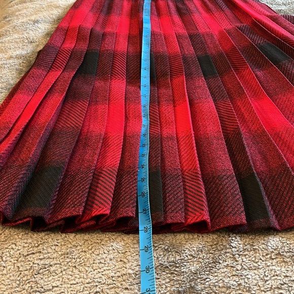 Surrey Classics Canada wool plaid skirt - Picture 6 of 11